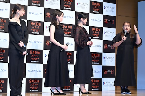 左から北川景子、吉岡里帆、黒木瞳、湊かなえ。