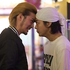 倉悠貴と水上恒司が一触即発「OUT」新カット到着、醍醐虎汰朗・JO1メンバーは特攻服で集結