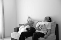 「ホゾを咬む」場面写真