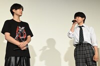 左から簡秀吉、本島純政。