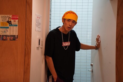 中島歩演じる君塚斗馬。