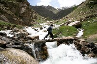 「鉛筆と銃 長倉洋海の眸」新場面写真