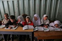 「鉛筆と銃 長倉洋海の眸」新場面写真