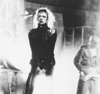 「ノイバウテン 半分人間」場面写真