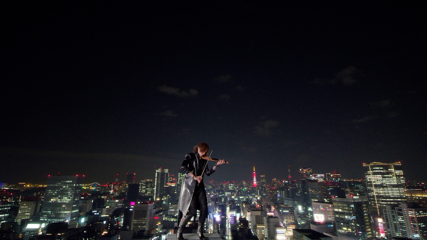 映画「YOSHIKI：UNDER THE SKY」新場面写真