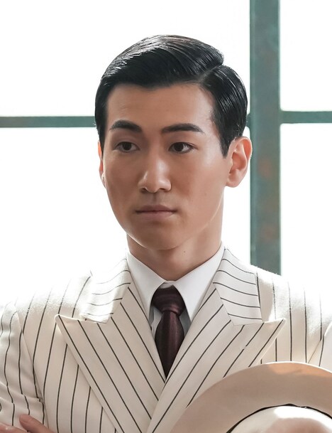 小栗基裕演じる中山史郎。