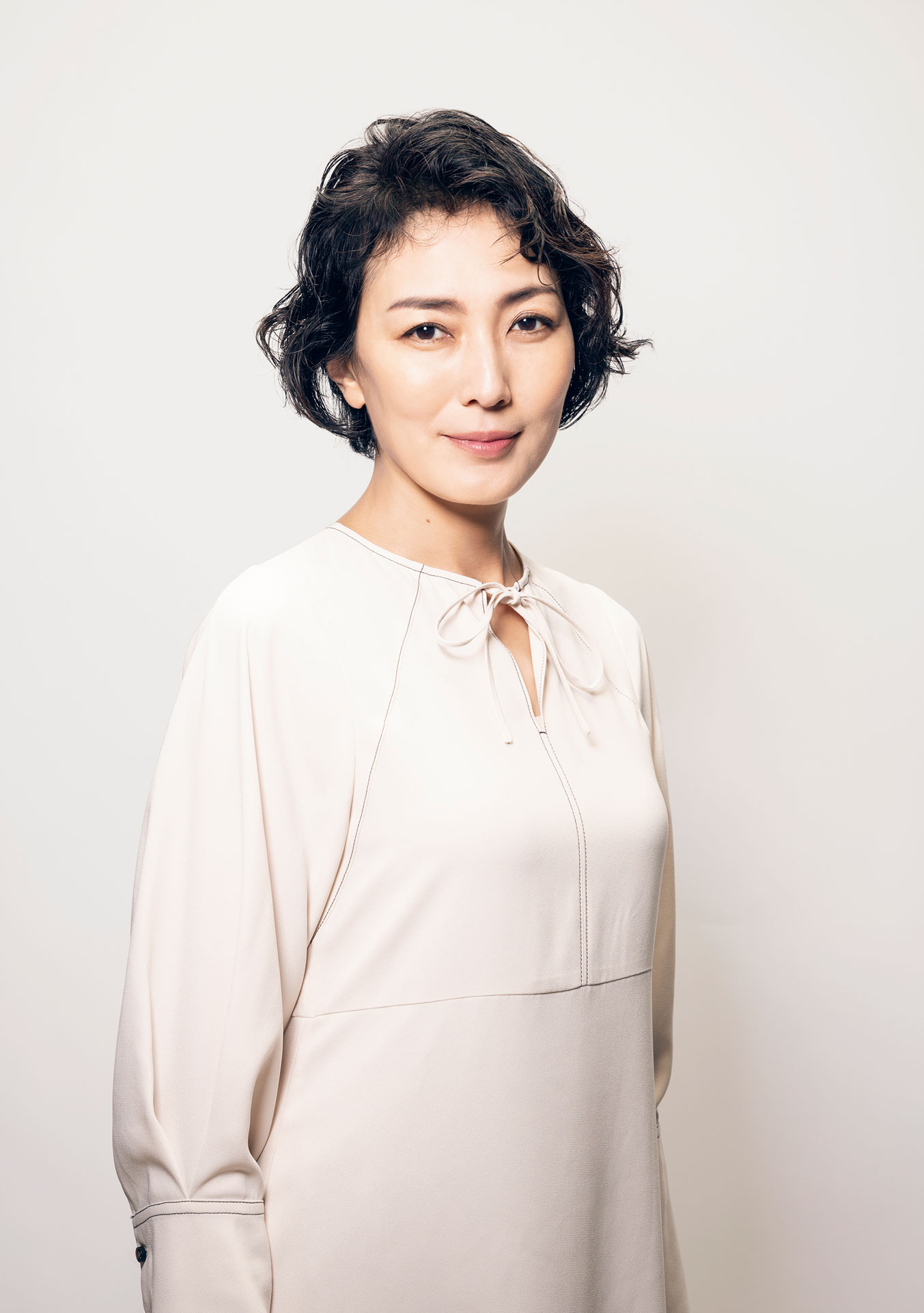 板谷由夏演じる新堂一葉。
