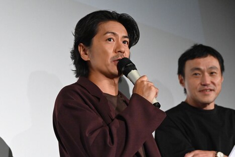 森田剛（手前）