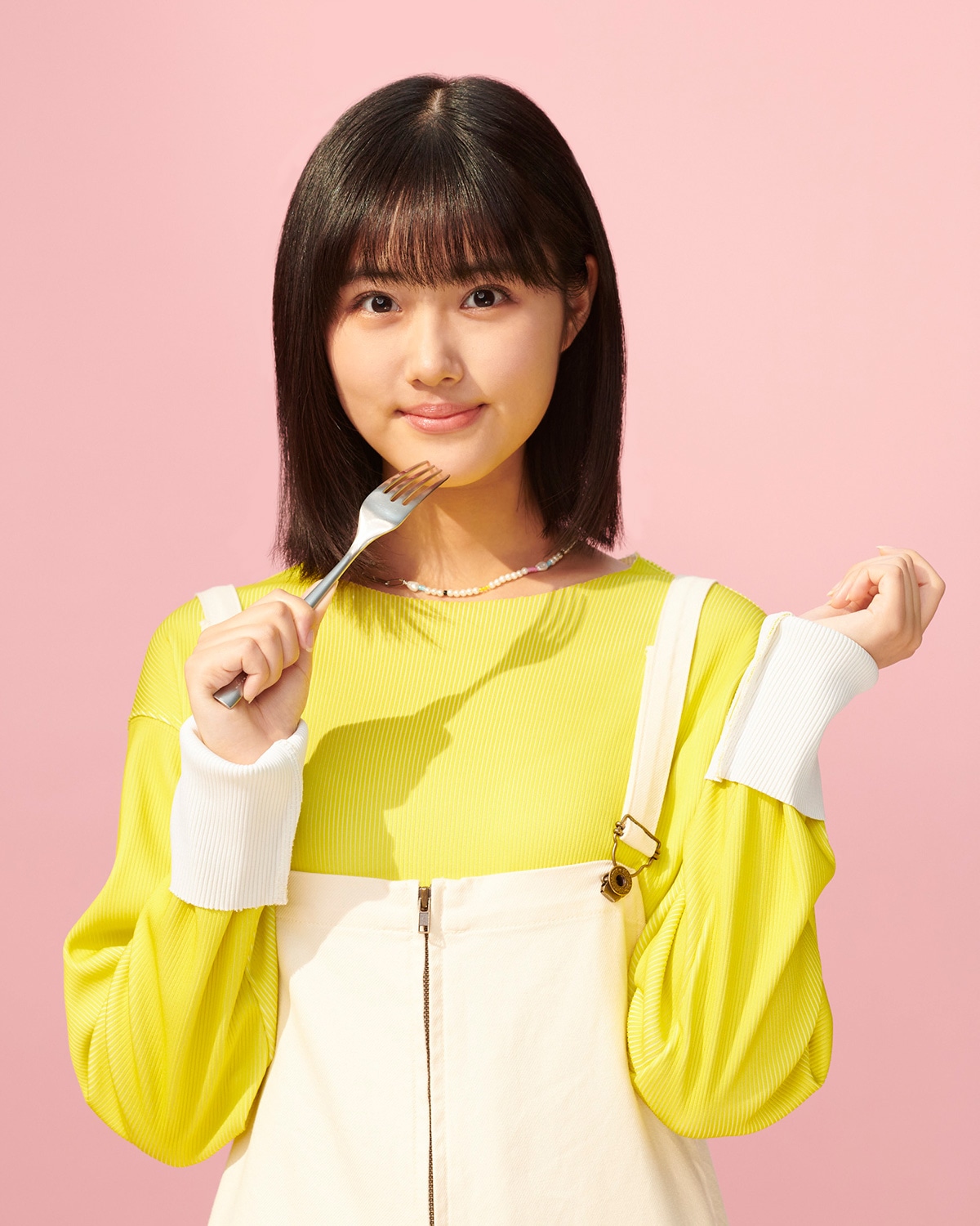 橘こむぎ役の原菜乃華。