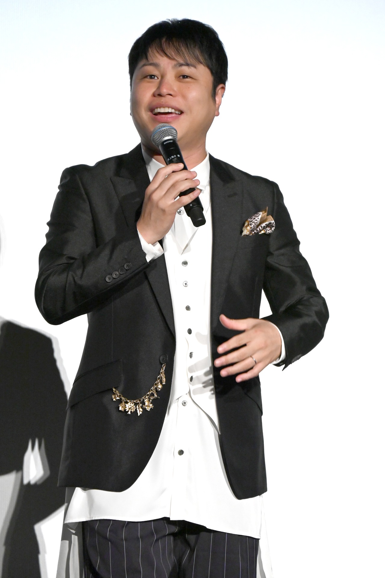 「本当はルスランをやりたかった」と挨拶する井上裕介。