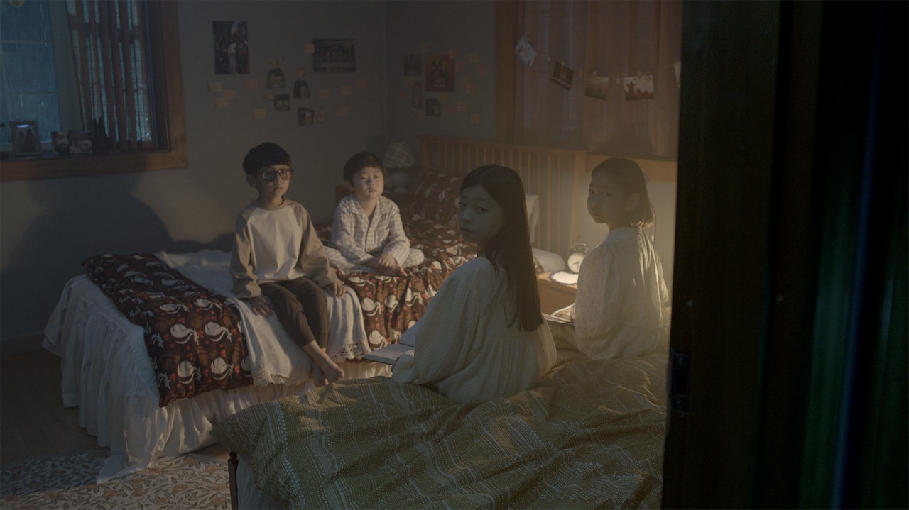 「震える家族」場面写真