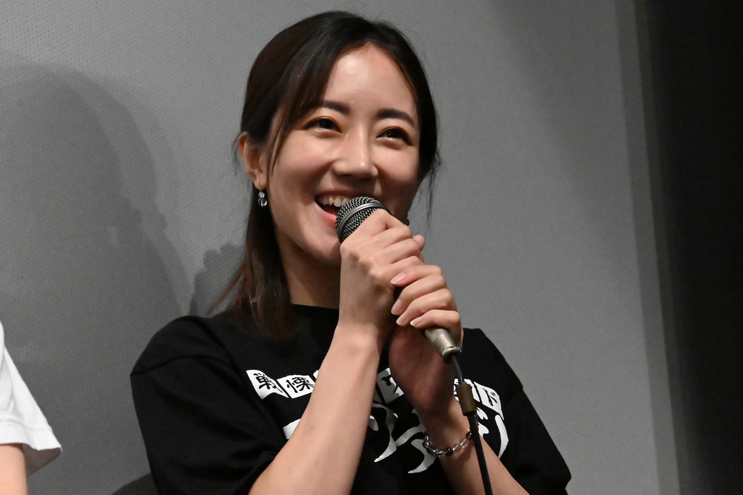 桑名里瑛
