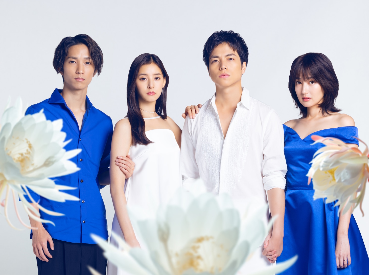左から田中樹、新木優子、重岡大毅、高梨臨。