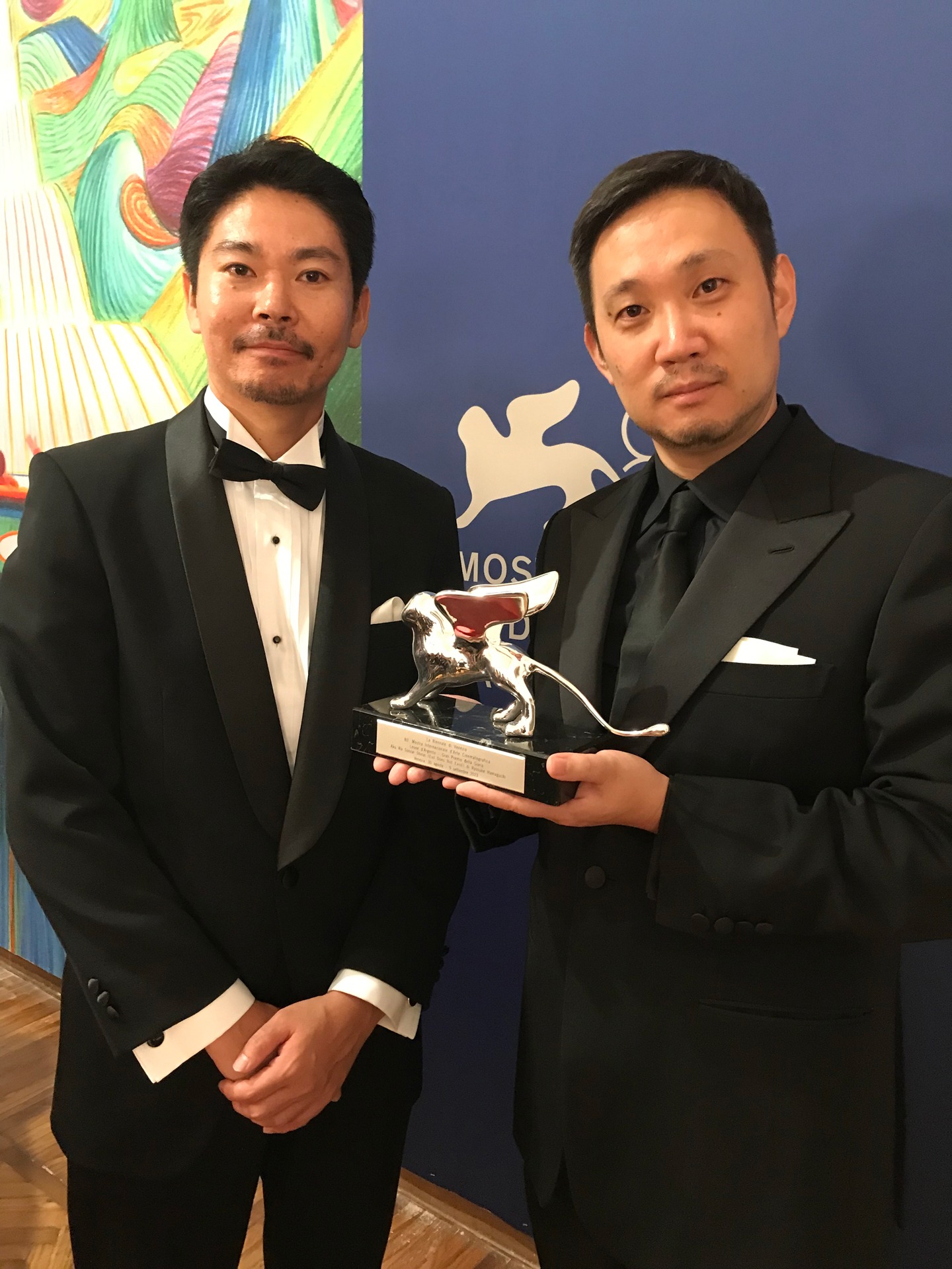 左から大美賀均、濱口竜介。
