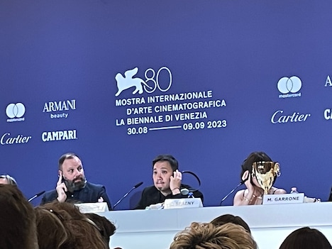 第80回ヴェネツィア国際映画祭より、公式カンファレンスの様子。