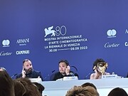 第80回ヴェネツィア国際映画祭より、公式カンファレンスの様子。