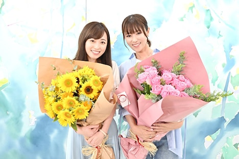 左から福原遥、深田恭子。
