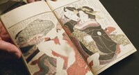 「春の画 SHUNGA」より、「艶本美女競」渓斎英泉・画（浦上蒼穹堂）。