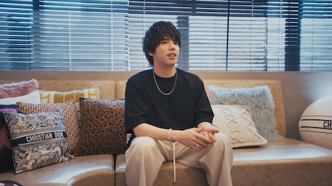 「SUNRISE TO SUNSET」場面写真