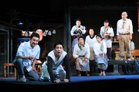 こまつ座「闇に咲く花」舞台写真 （撮影：宮川舞子）