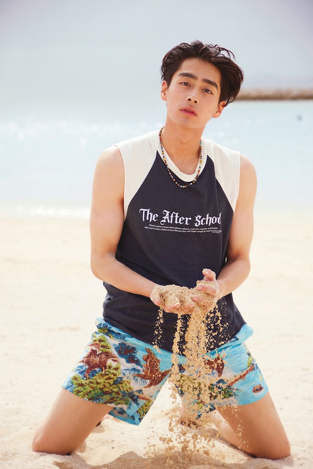 濱尾ノリタカの1st写真集「H3O」より。