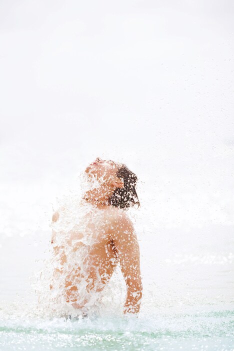 濱尾ノリタカの1st写真集「H3O」より。