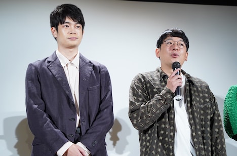 左から井之脇海、加藤拓人。