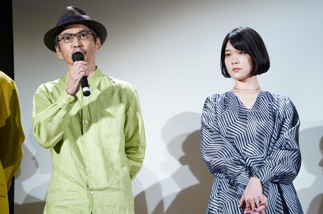 左から石井岳龍、柳英里紗。