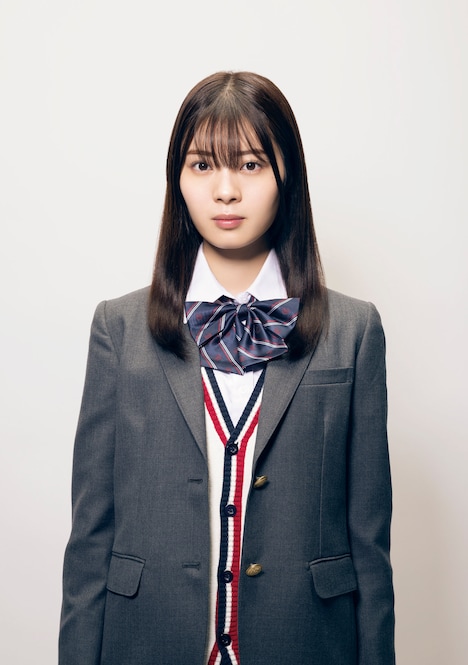 新堂梨里杏役の星乃夢奈。