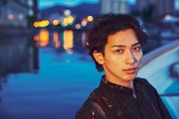 「横浜流星2024年カレンダー」より。