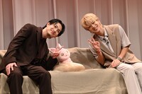 左から綱啓永、さくら、森愁斗。