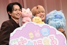 左から綱啓永、さくら、エリカ、森愁斗、こたろう。