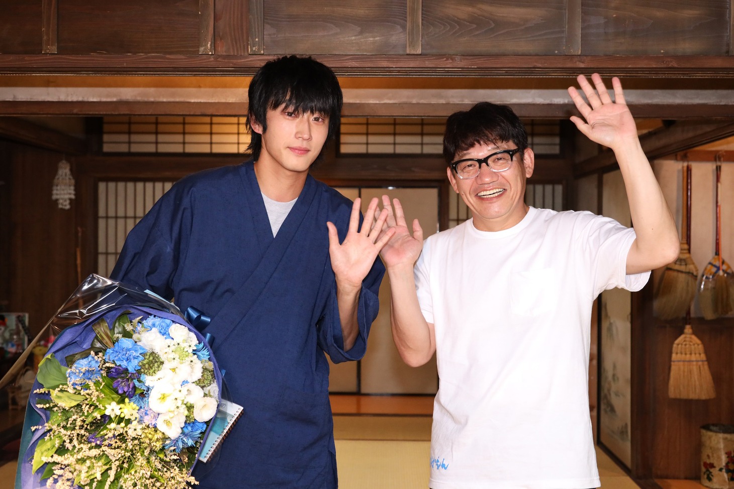 左から杉野遥亮、飯尾和樹。