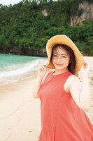磯山さやか写真集「and more」より。（撮影：松田忠雄）