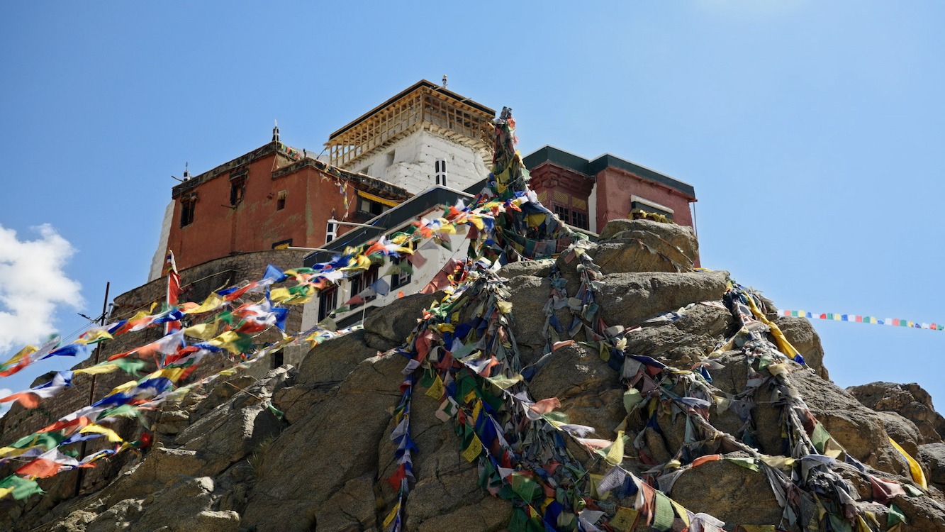 「JULLAY群青のラダック」場面写真