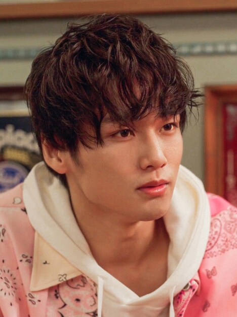 本間隼斗役の中川大輔。