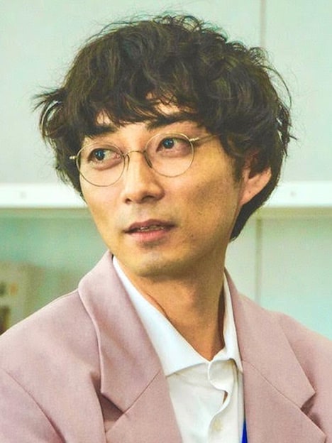 八田誠役の渋谷謙人。