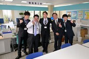 左から猪塚健太、鈴木もぐら、白洲迅、光石研、松田元太。