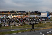 「CHOFU RIVER SIDE CINEMA」の様子。