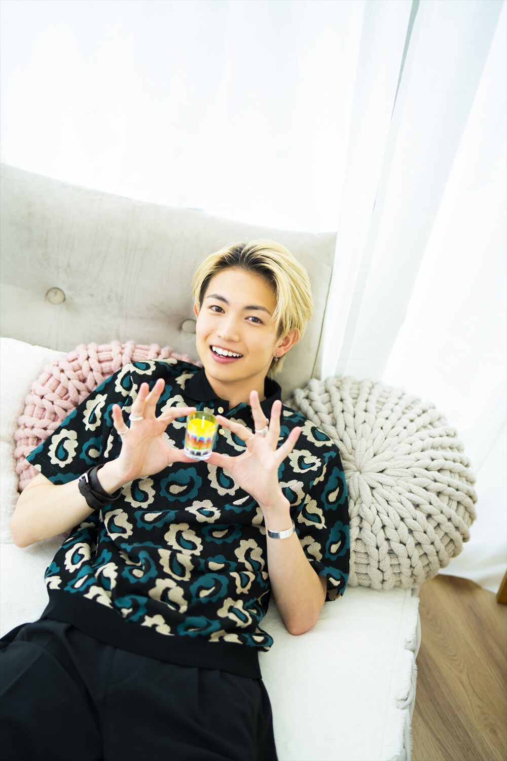 綱啓永の初パーソナルブック「27ルール」発売、「僕の成長の記録が詰まっている」