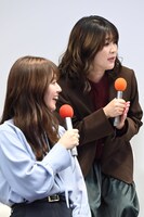 左から鈴木愛理、稲田美紀。