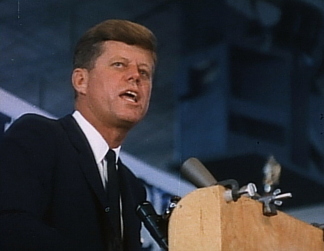“魔法の弾丸”をでっち上げた…ケネディ暗殺事件の真相に迫る「JFK/新証言」予告