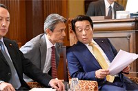 「おまえの罪を自白しろ」場面写真