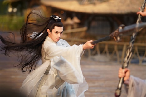 中国ドラマ「千古の愛、天上の詩」より、シュー・カイ演じる白玦。