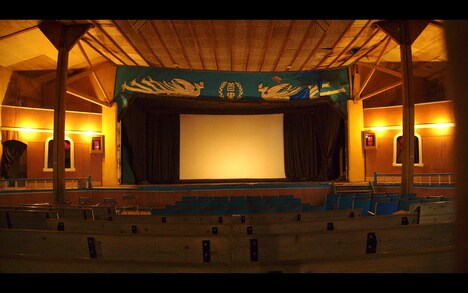 「ディス・マジック・モーメント」場面写真