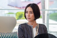 藤浦華純役の山口紗弥加。