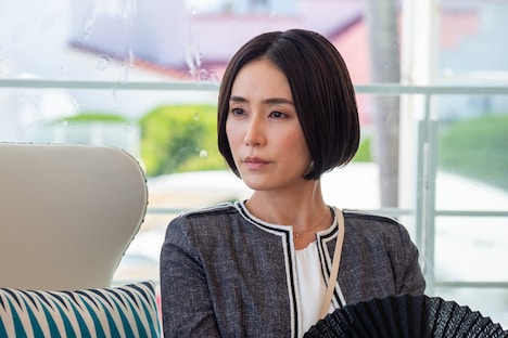 藤浦華純役の山口紗弥加。