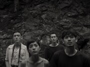 「カム・ヒア」場面写真