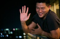 「エゴイスト」より、鈴木亮平。(c) 2023 高山真・小学館/「エゴイスト」製作委員会