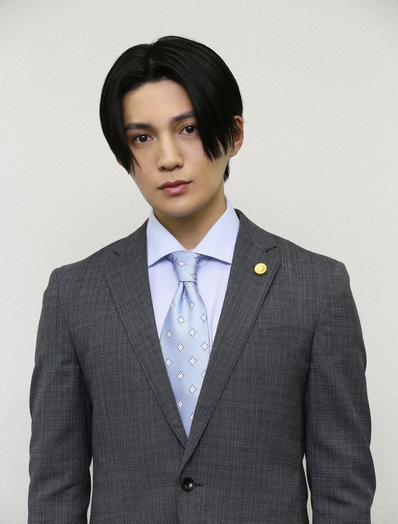 八木勇征がドラマ「ハイエナ」に新人弁護士役で出演、山崎育三郎の後輩に